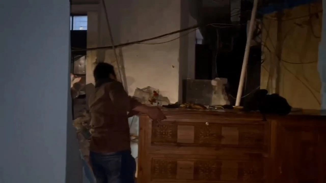 ধামরাইয়ে গ্যাস লিকেজ থেকে বিস্ফোরণ, দগ্ধ দম্পতি