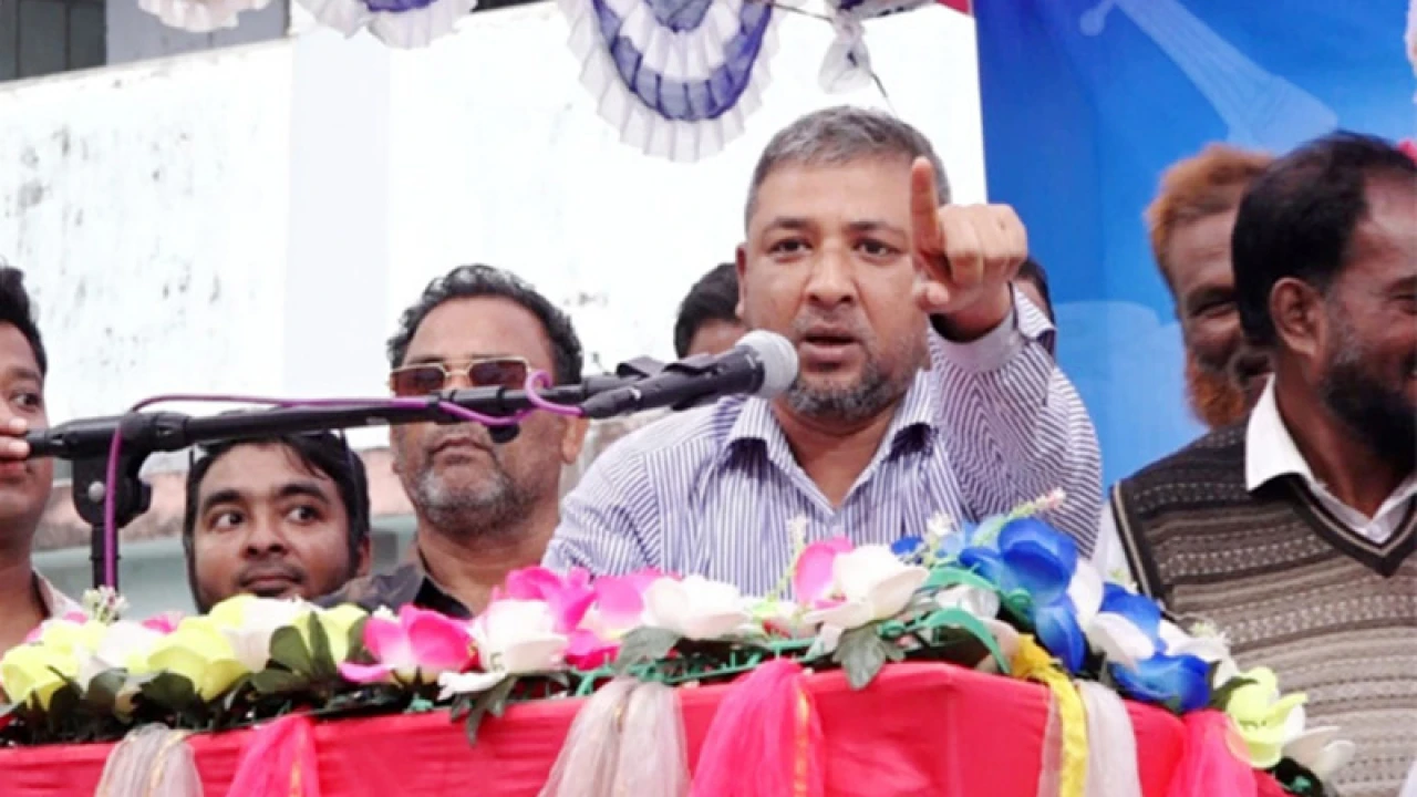 ‘কাউকে অ্যারেস্ট করতে হলে অনুমতি নিতে হবে, না হলে থানা ঘেরাও’