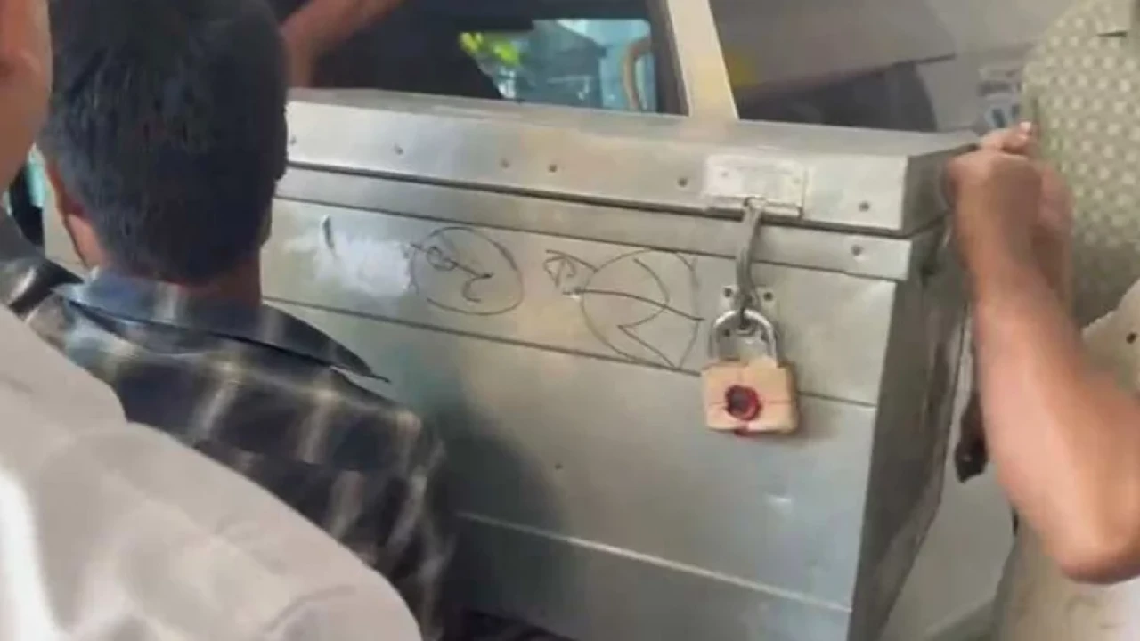 ডিজিএফআইয়ের সাবেক ডিজির বাসায় মিলল আড়াই কোটি টাকা 