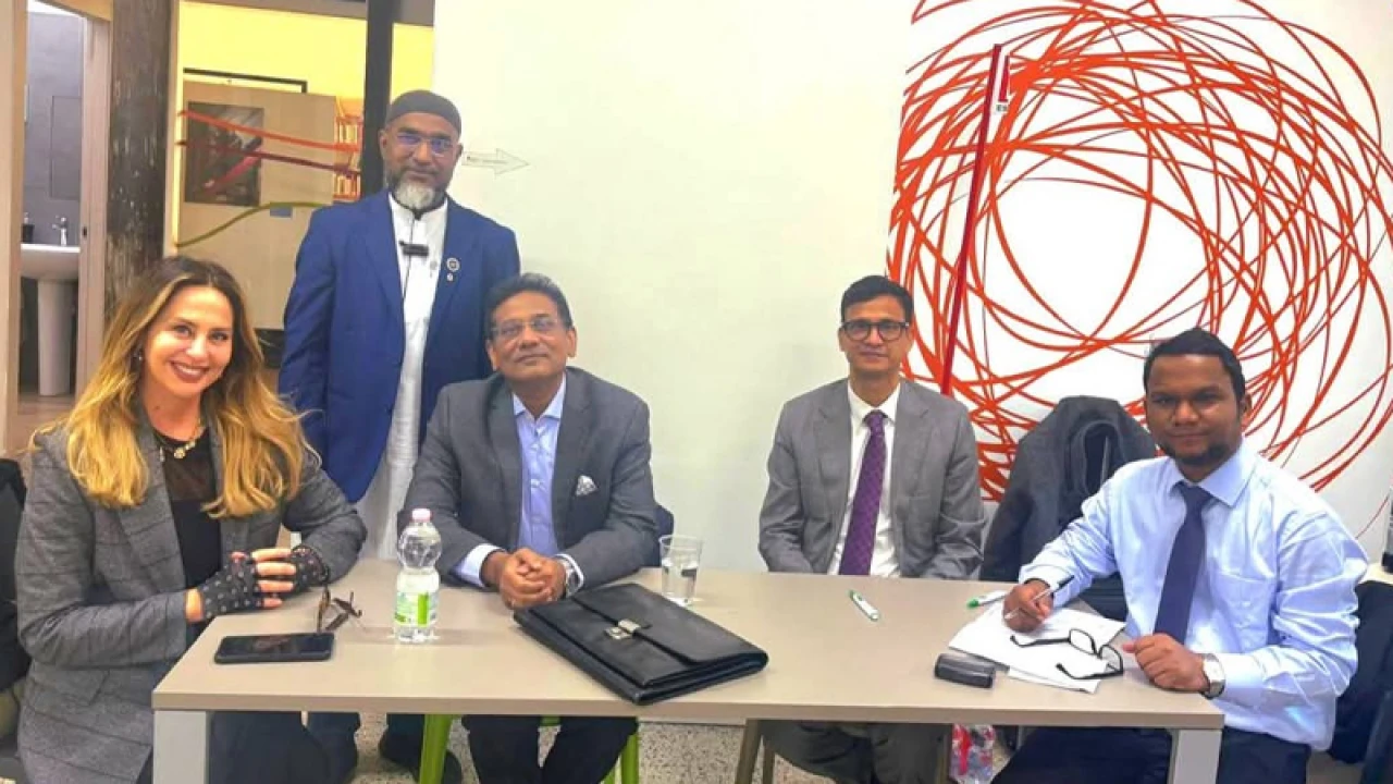 নাপোলিতে বাংলাদেশ দূতাবাসের কনস্যুলার সেবা পেল ৫শ প্রবাসী 