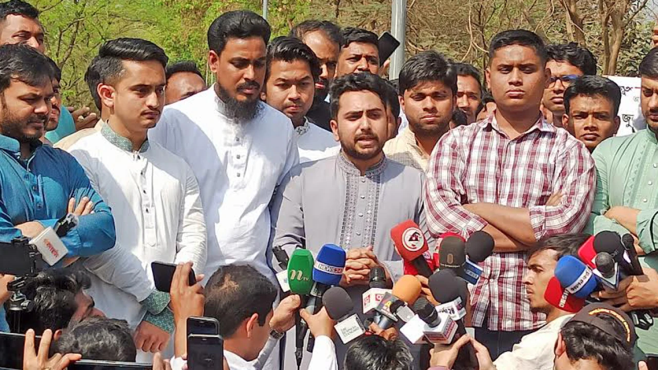 ‘পুরোনো শাসন কাঠামো-সংবিধান পরিবর্তন করে নতুন বাংলাদেশ বিনির্মাণ করতে পারব’ 