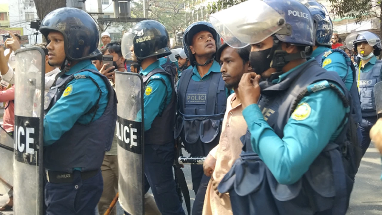 হিযবুত তাহ্‌রীরের মিছিল থেকে বেশ কয়েকজনকে আটক