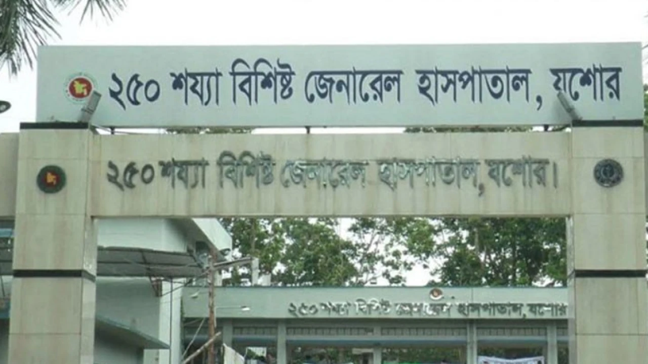 কবরস্থানে ডেকে নিয়ে উপড়ে ফেলা হলো বৃদ্ধার চোখ