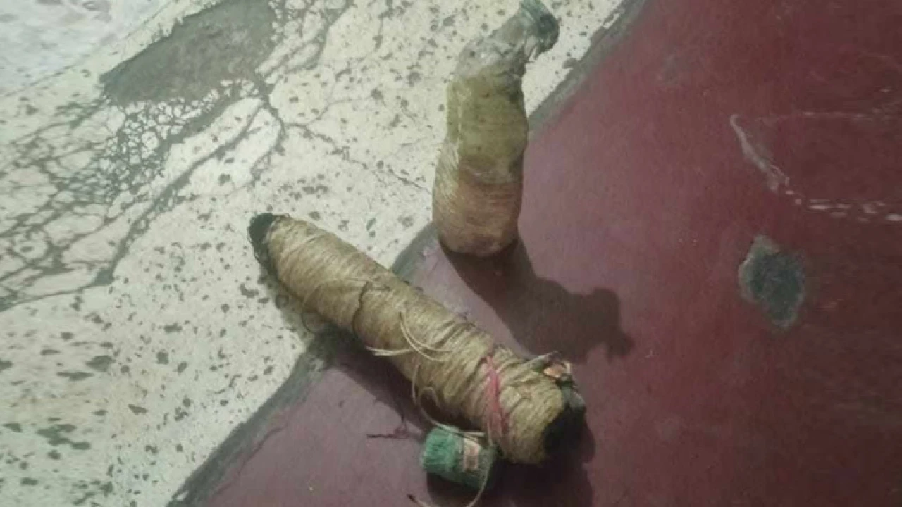 মোহাম্মদপুরে বোমা সদৃশ বস্তু, ঘিরে রেখেছে বোম্ব ডিসপোজাল ইউনিট