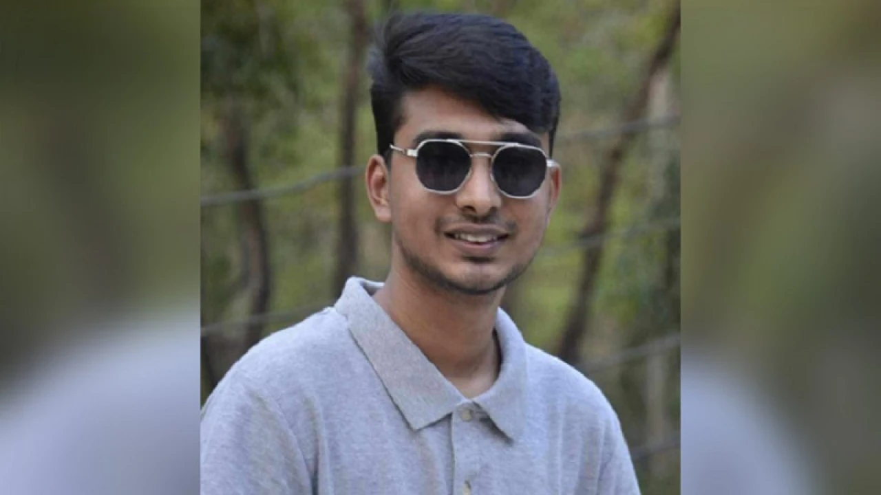 চাঁদাবাজির অভিযোগে গণতান্ত্রিক ছাত্র সংসদ নেতার পদ স্থগিত