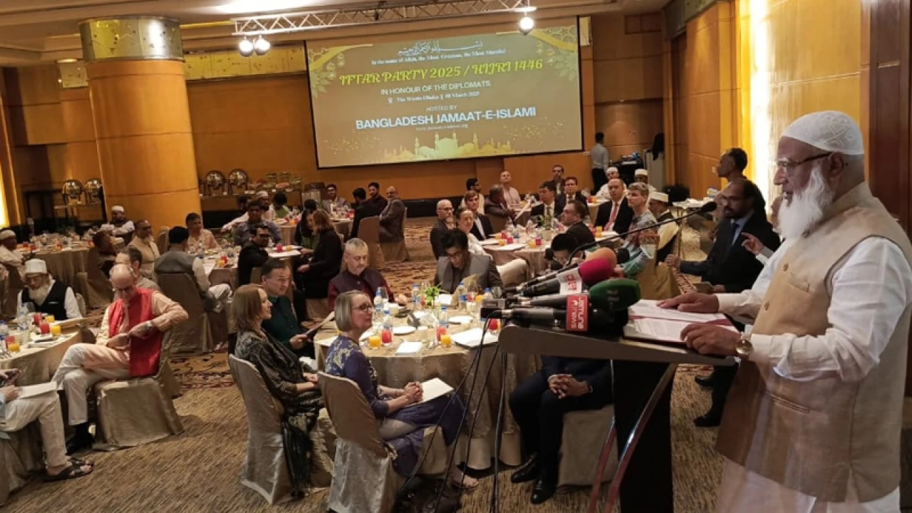 বাংলাদেশে গণতন্ত্র প্রতিষ্ঠা করা অত্যন্ত জরুরি: জামায়াত আমির 