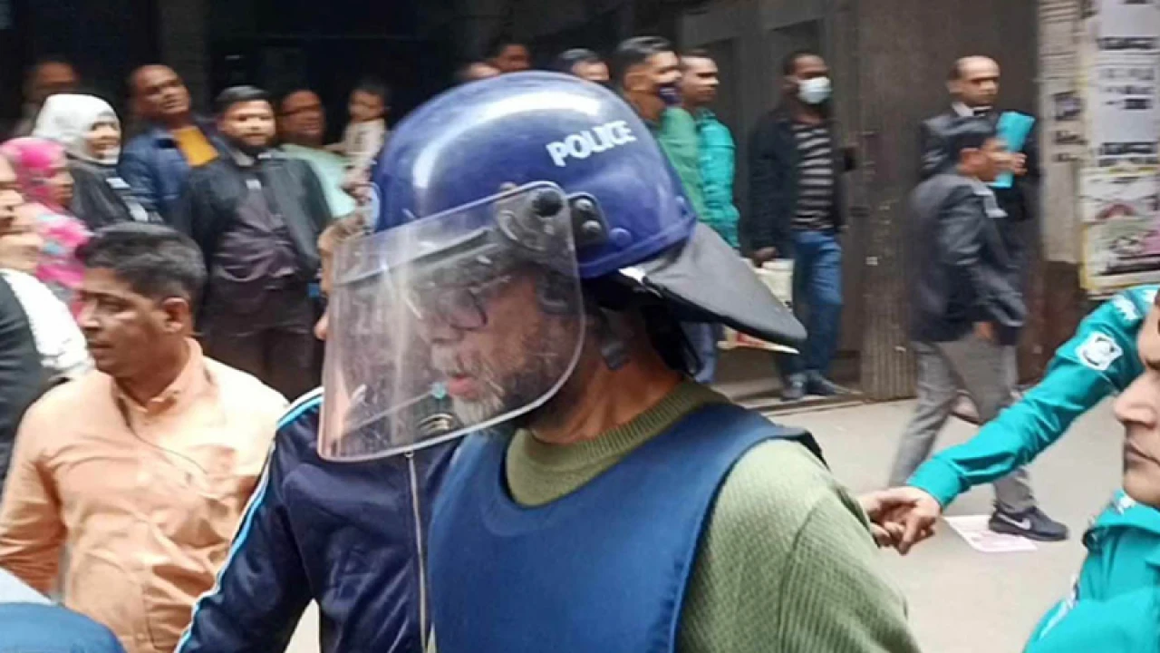 সাবেক মেয়র আতিকুলসহ ১০ জনকে ট্রাইব্যুনালে হাজির