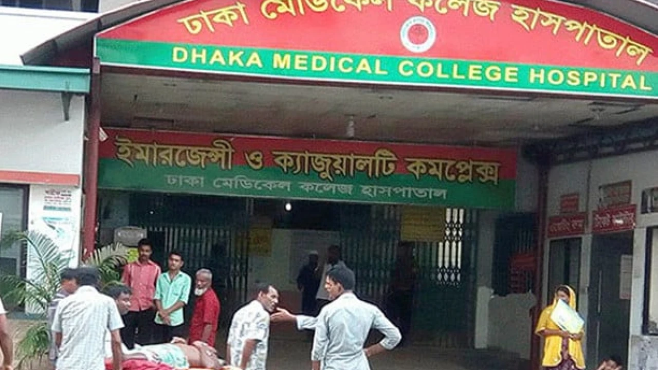 শাহজাহানপুরে মুদি দোকানে ঢুকে দোকানিকে কুপিয়েছে দুর্বৃত্তরা