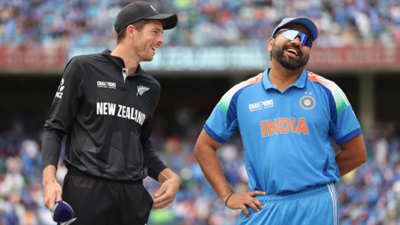 ফাইনালে ভারতের বিপক্ষে টস জিতে ব্যাটিংয়ে নিউজিল্যান্ড
