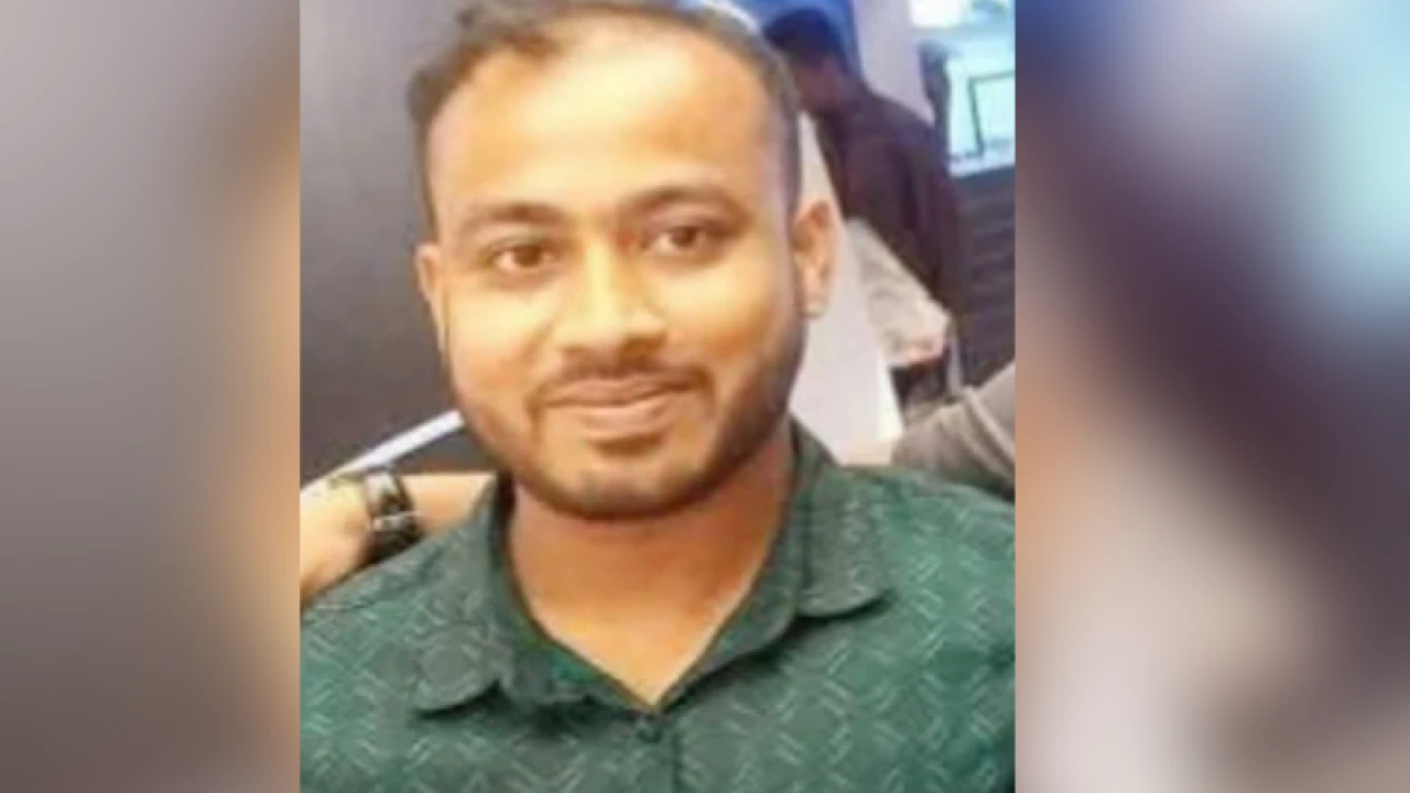 পরকীয়া সম্পর্কের দ্বন্দ্বে যুবককে আগুনে পুড়িয়ে হত্যা