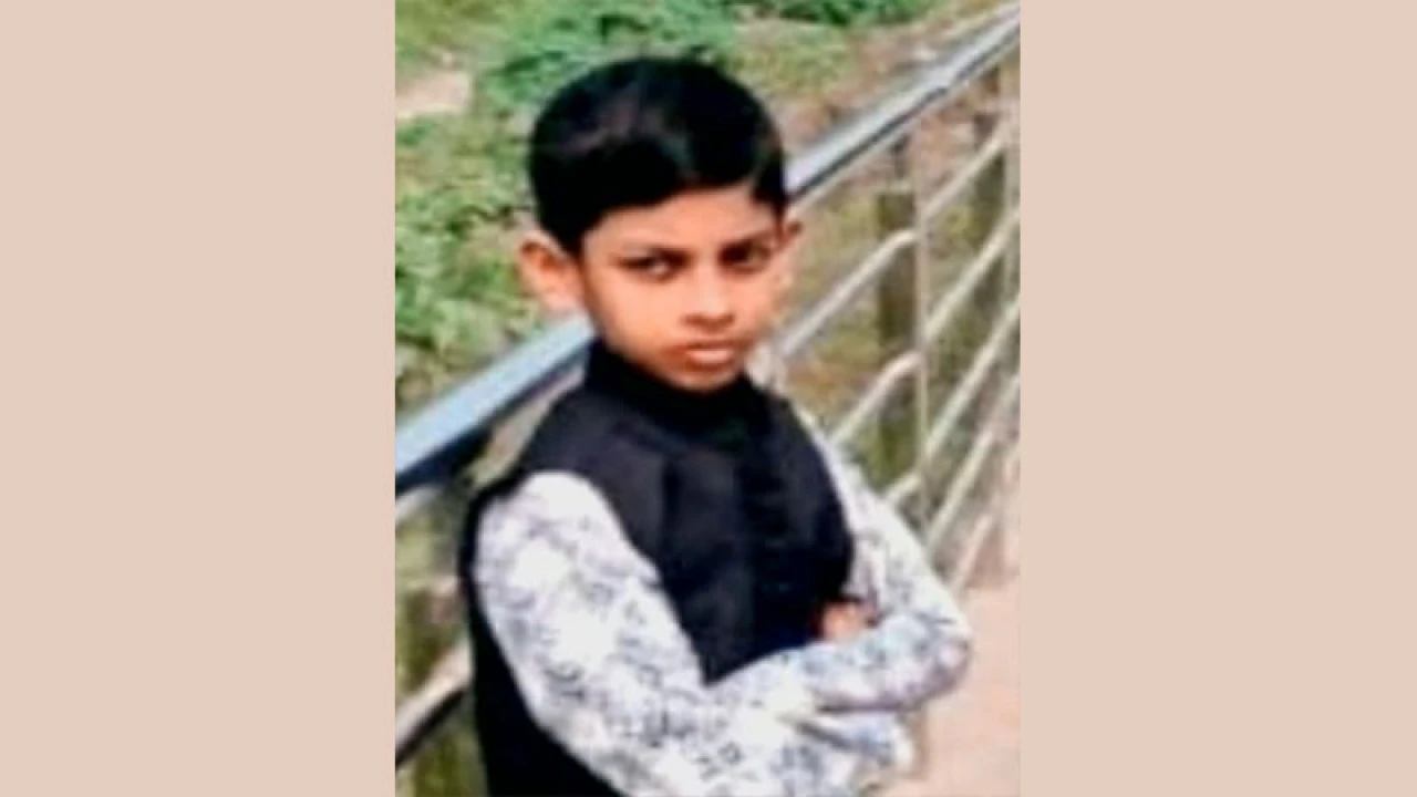 সিরাজগঞ্জে নির্মাণাধীন ভবনের কাঠ পড়ে মাদ্রাসা শিক্ষার্থীর মৃত্যু