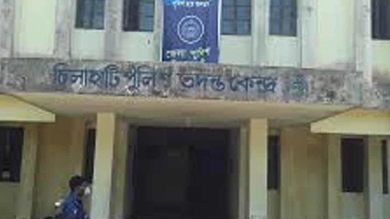 স্ত্রী ৪ মাসের গর্ভবতী জানতে পেরে বিয়ের ১০ দিন পর তালাক