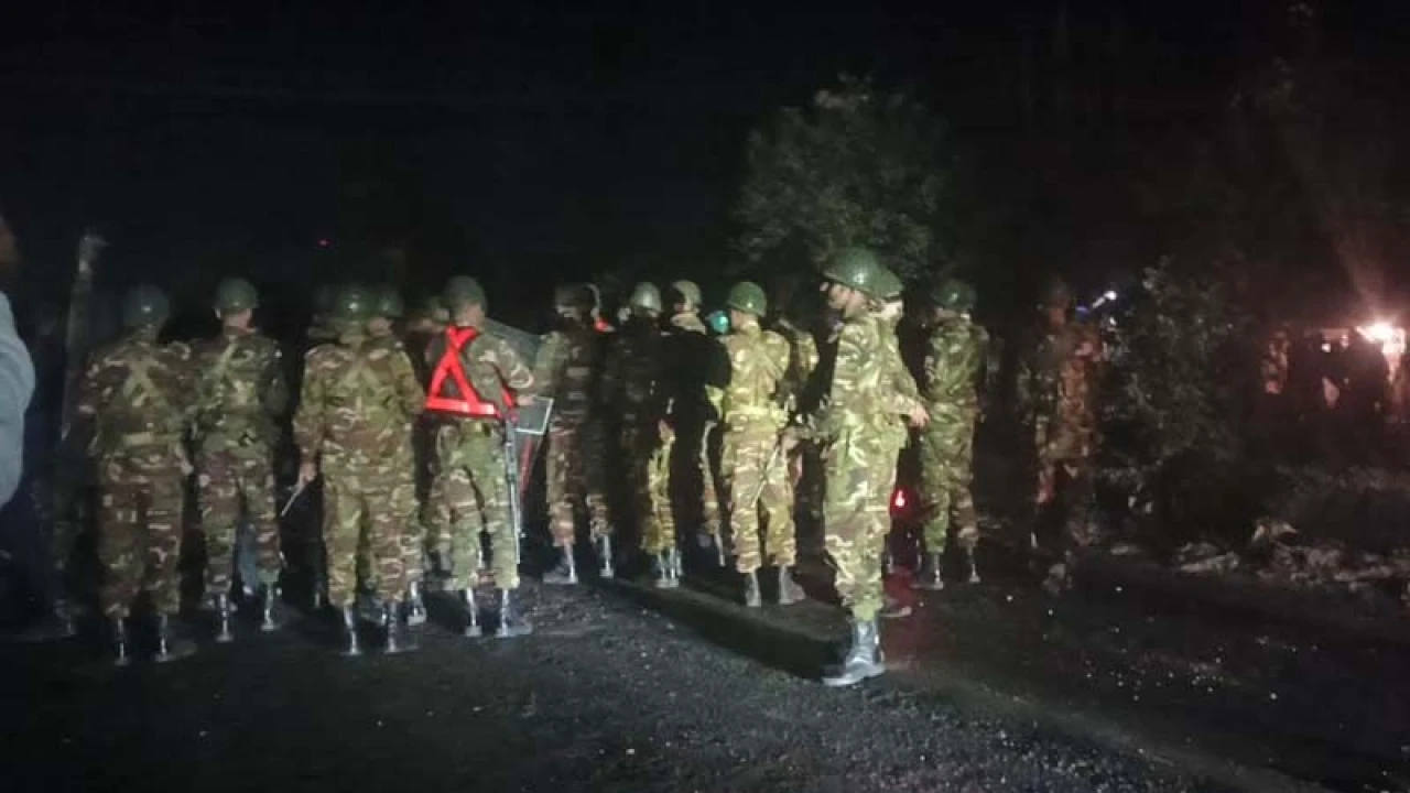 গাজীপুরে শ্রমিক নিহতের জেরে মহাসড়ক অবরোধ, পুলিশের ৬ সদস্য আহত