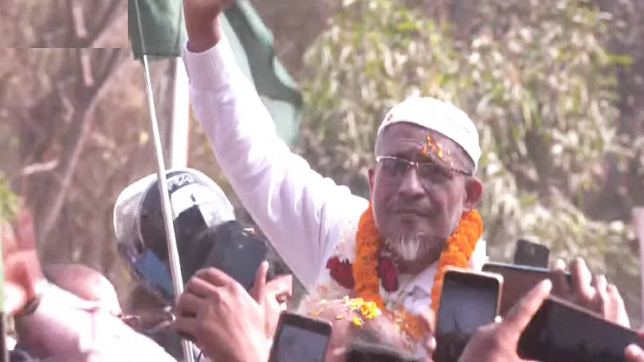 অস্ত্র মামলায় ১৭ বছরের দণ্ড থেকে খালাস লুৎফুজ্জামান বাবর