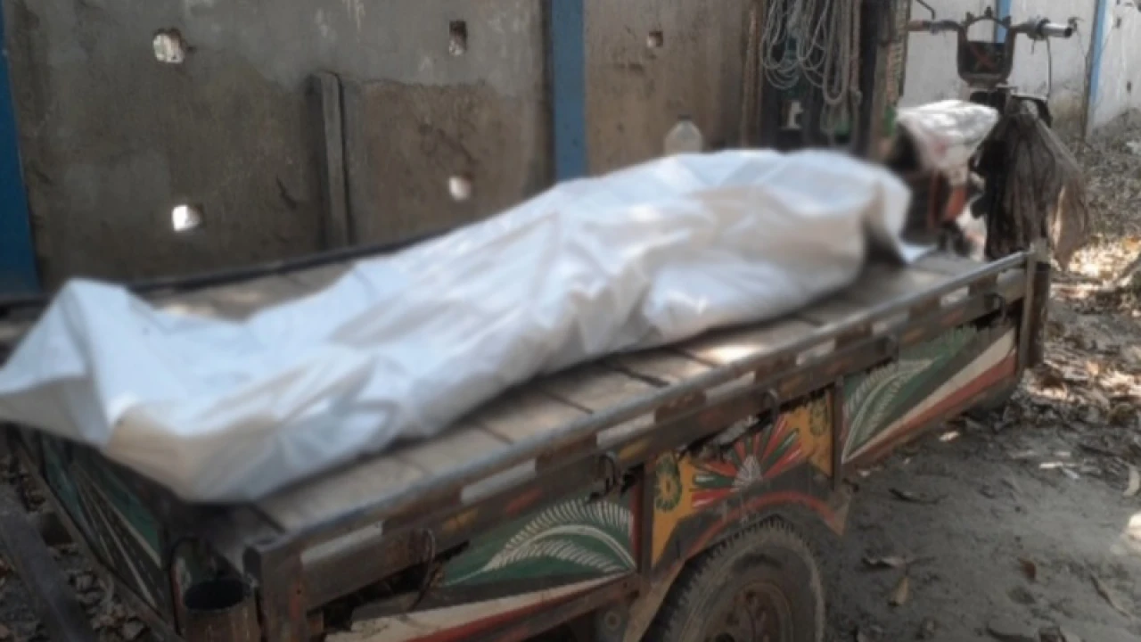 সোনারগাঁয়ে পুকুরে অজ্ঞাত ব্যক্তির ভাসমান মরদেহ উদ্ধার