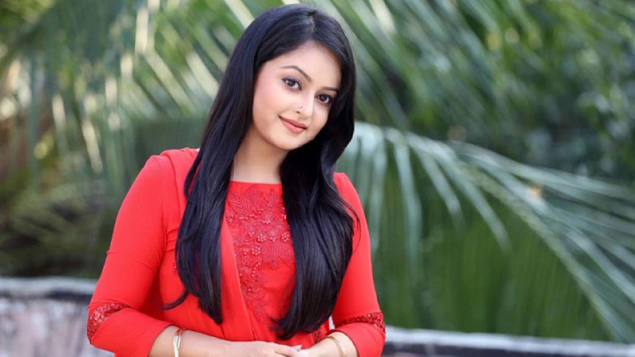 ফিরছেন ঐন্দ্রিলা