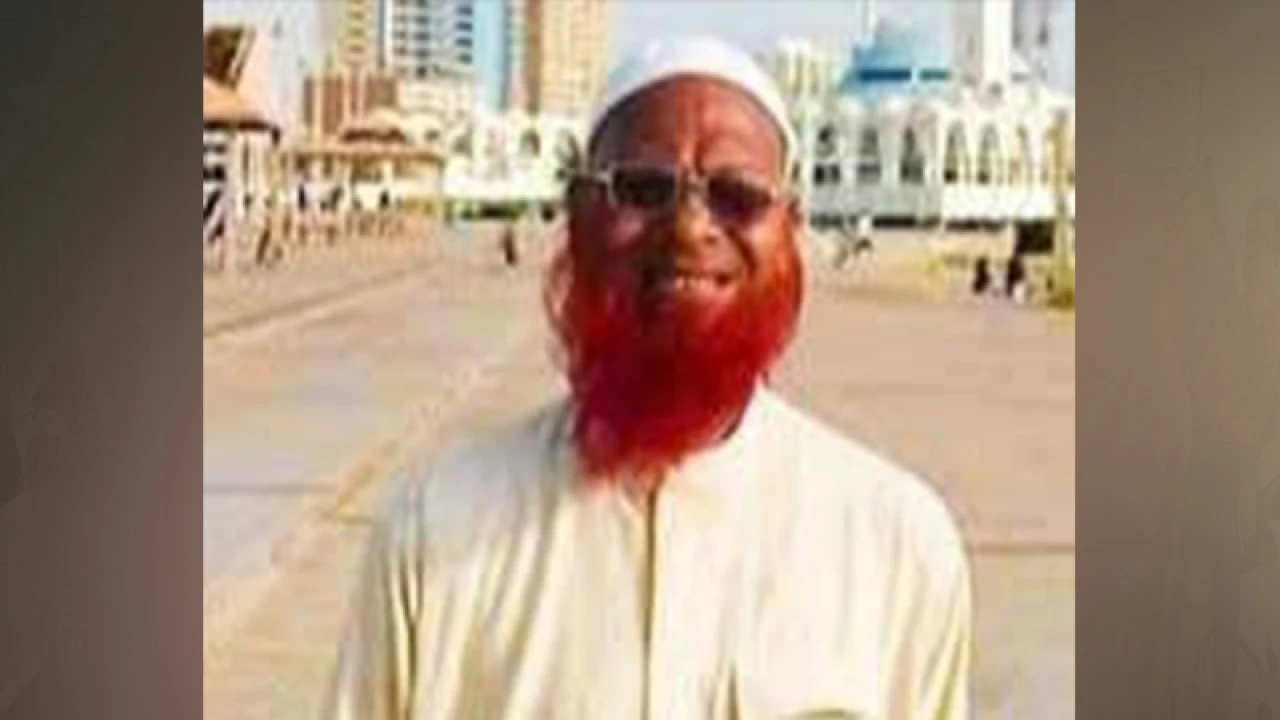 গোসলখানায় মিলল মাদ্রাসা শিক্ষকের মরদেহ 