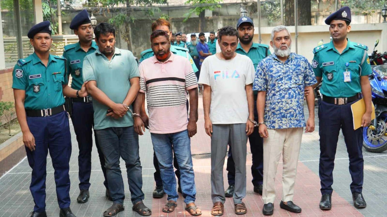 ‘ম্যাগনেটিক’ প্রতারক চক্রের ৪ সদস্য গ্রেপ্তার