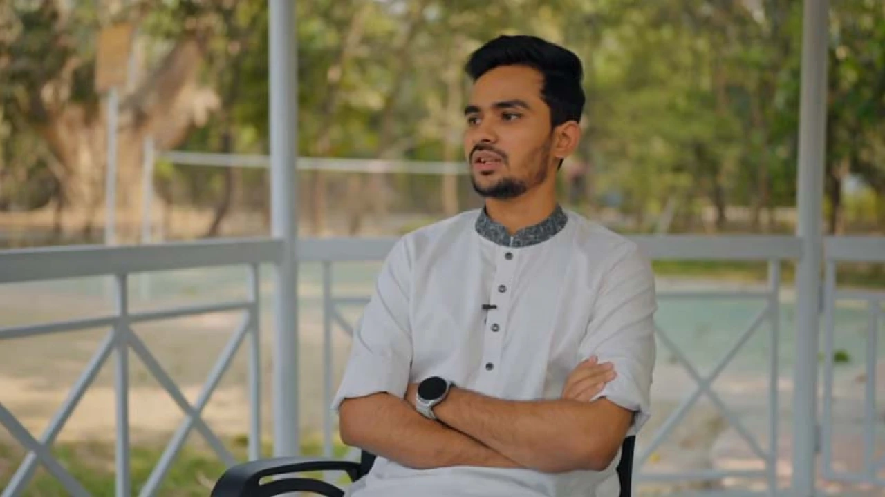 আ. লীগের পুনর্বাসন নিয়ে উপদেষ্টা আসিফ মাহমুদের পোস্ট