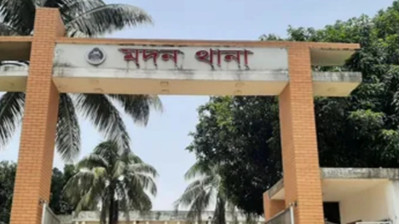 চুরির অভিযোগে ধরা পড়া দুই কিশোরের ভিডিও করায় মামলা