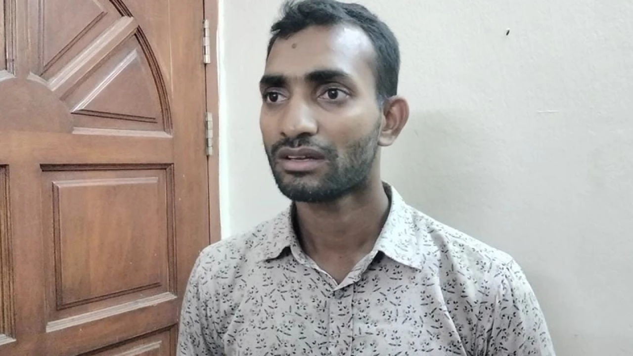 ট্রেনের ১৩০ টিকিটসহ যুবক আটক 