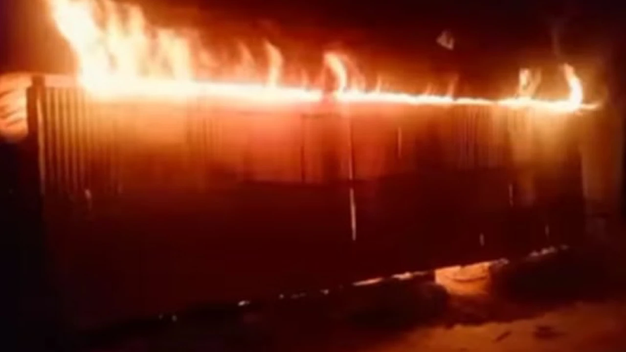 কেন্দুয়ায় পৃথক অগ্নিকাণ্ডে ব্যাপক ক্ষয়ক্ষতি