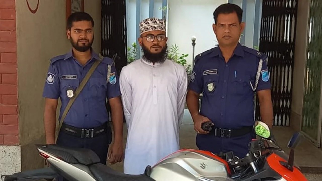 চোরাই মোটরসাইকেল চক্রের প্রধান শিক্ষক গ্রেপ্তার