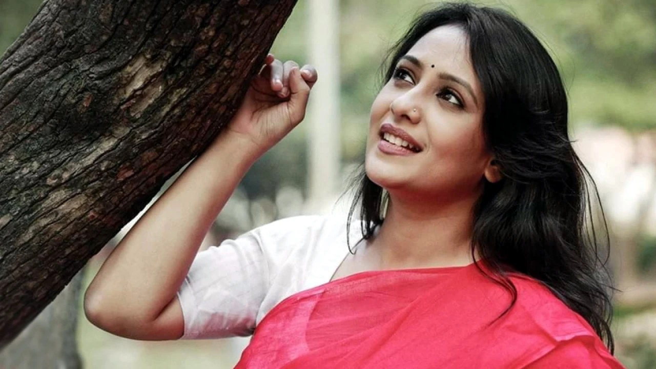 আমি ওইভাবে কথা বলি না: অপি করিম