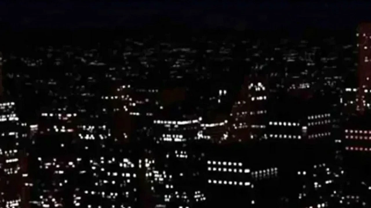 রাতে সারাদেশে ১ মিনিটের ‘ব্ল্যাকআউট’