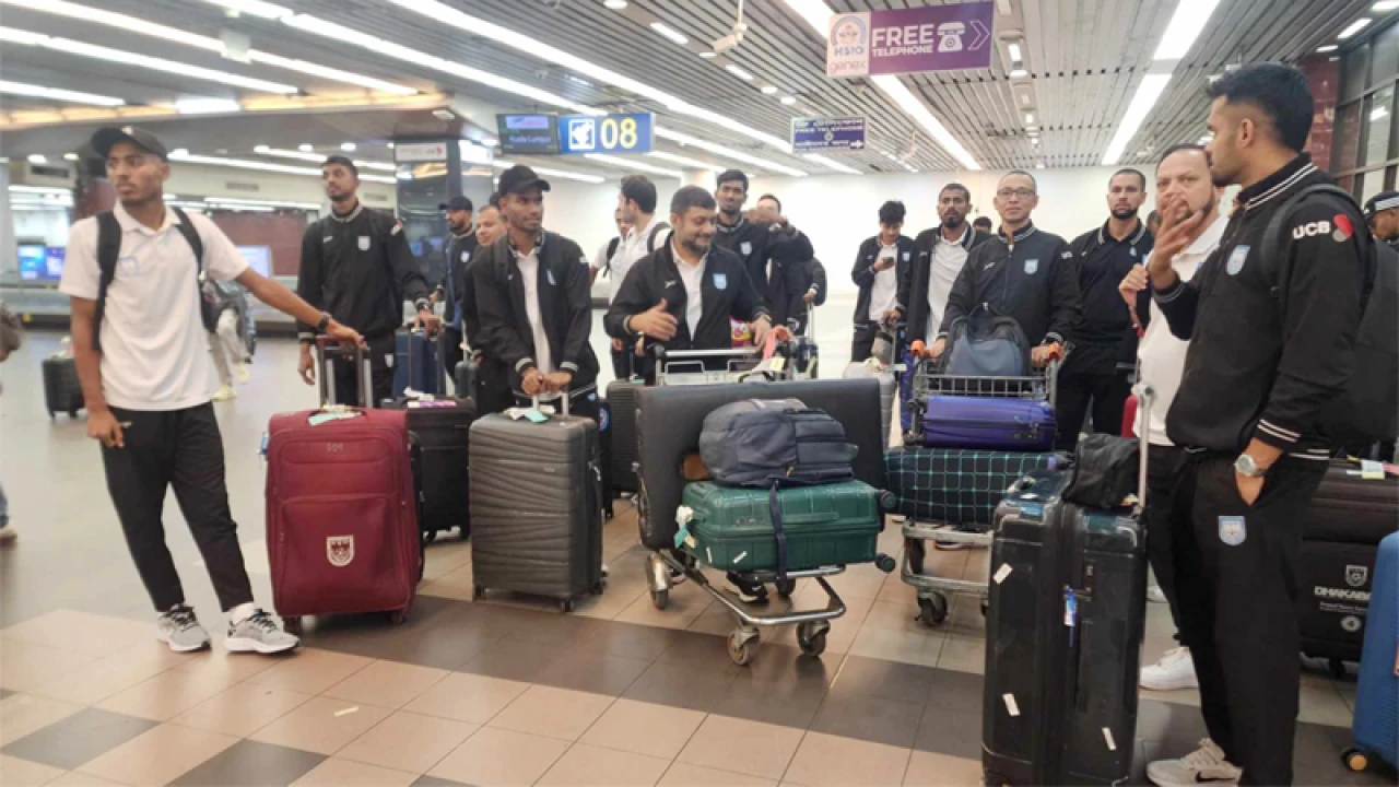 ভারত থেকে দেশে ফিরল বাংলাদেশ ফুটবল দল