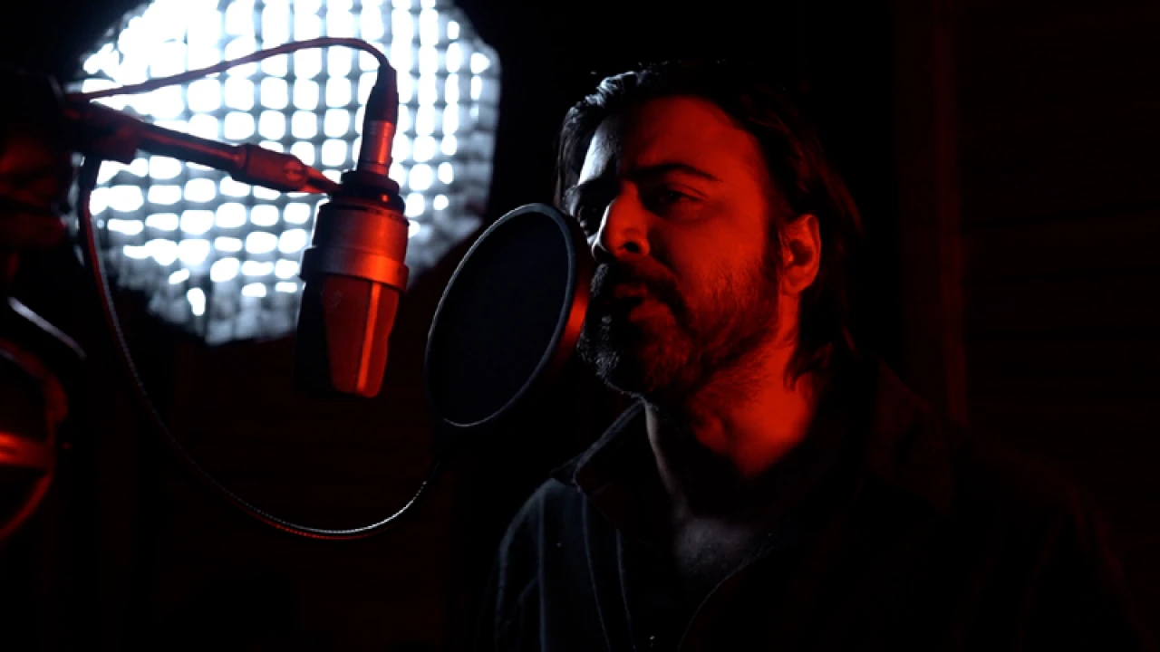 নায়ক নিশো, গায়কও নিশো