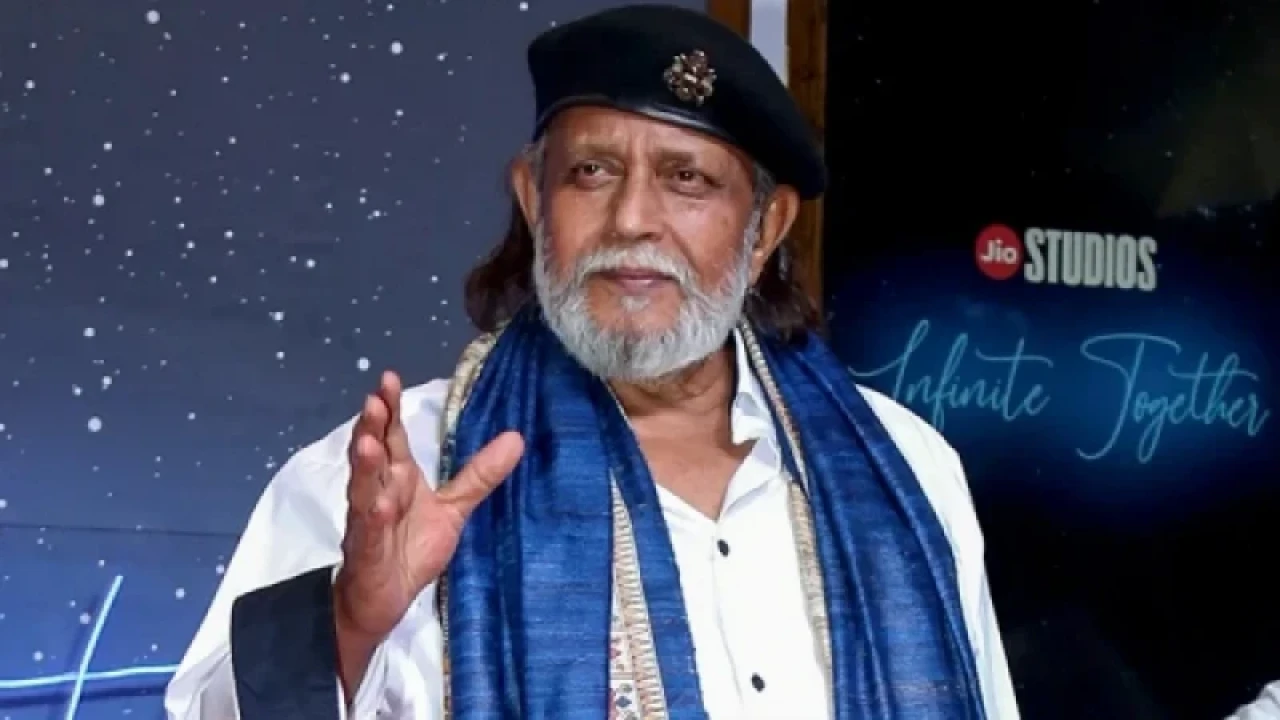 ৯৮ শতাংশ নায়িকা আমার প্রেমে পাগল: মিঠুন চক্রবর্তী 