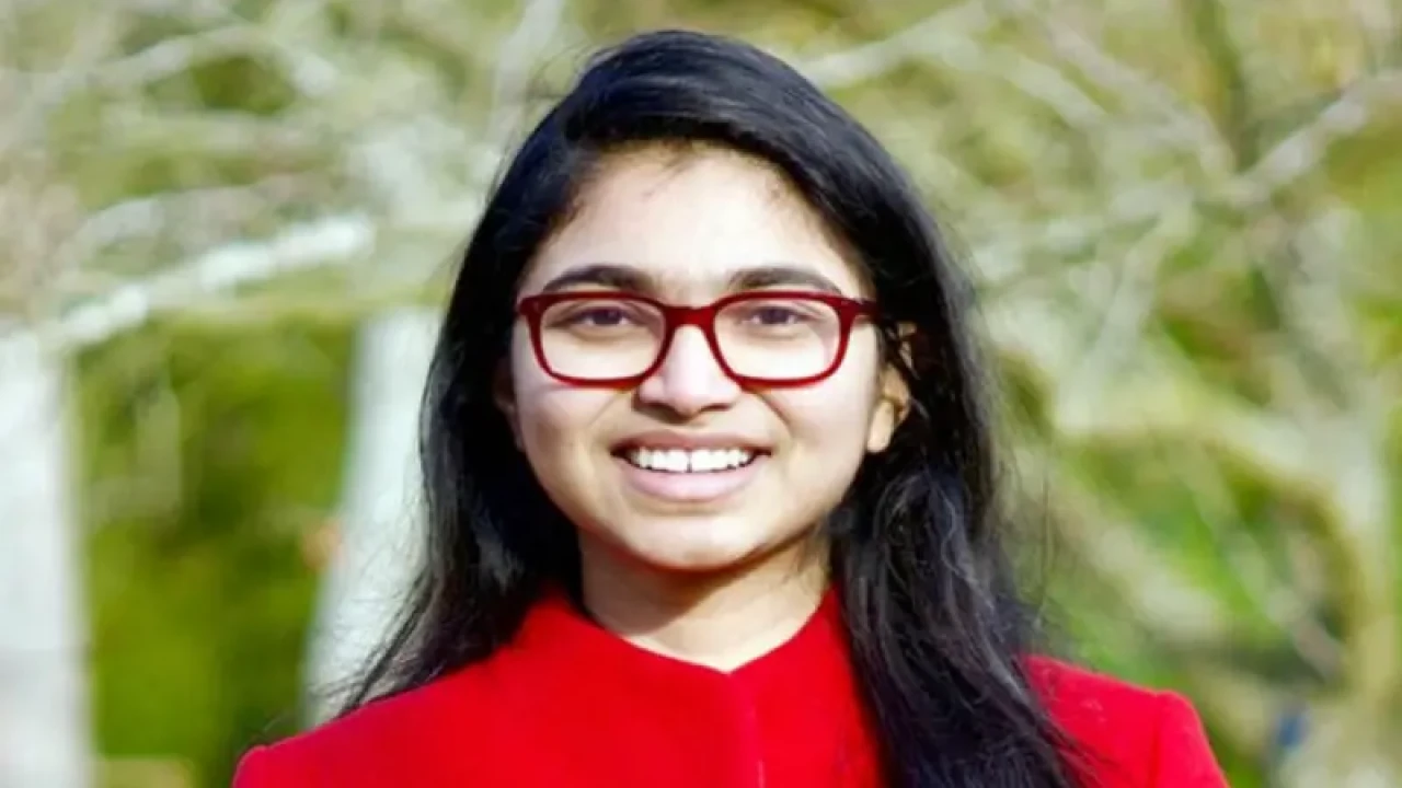 প্রধান উপদেষ্টাকে নিয়ে যা বললেন তাসনিম জারা 