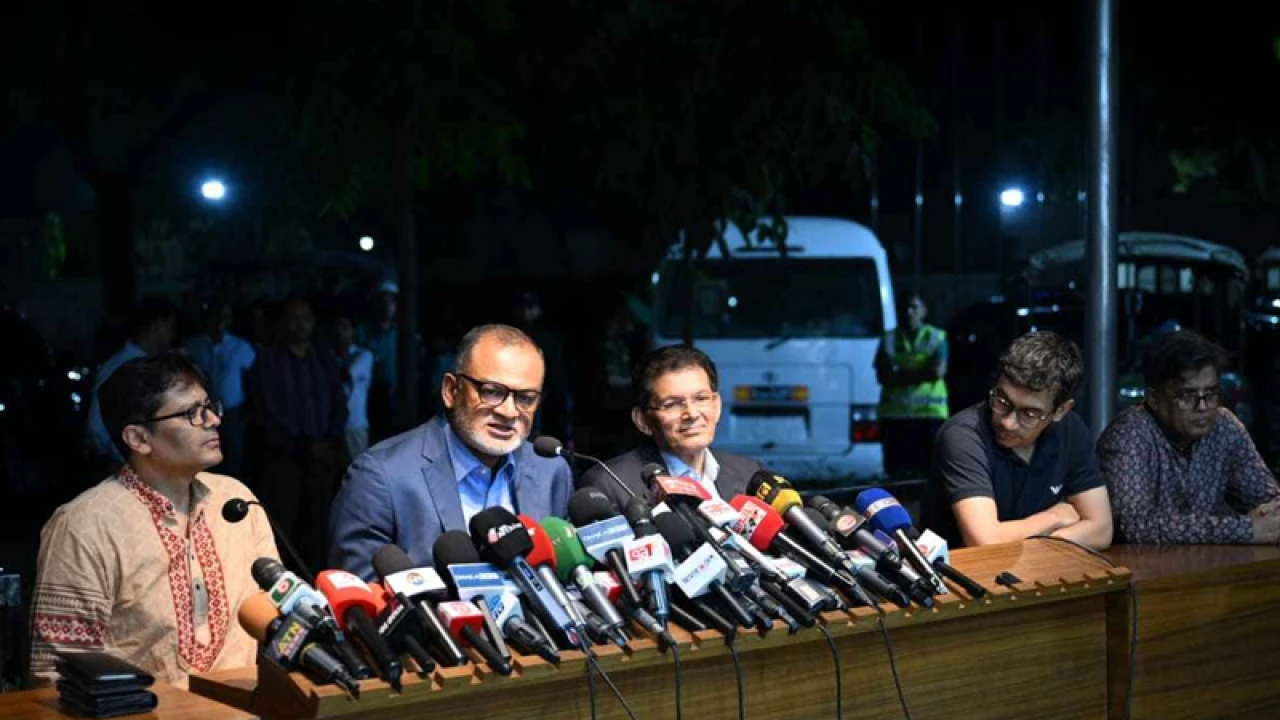 শুল্ক আরোপ নিয়ে মার্কিন প্রশাসনের সঙ্গে আলোচনা করবেন প্রধান উপদেষ্টা