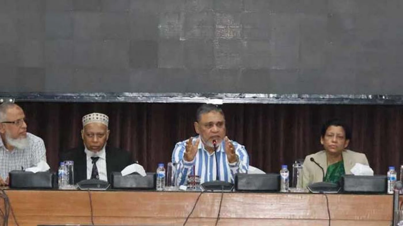 ভোটার নিবন্ধন কার্যক্রমে কর্মকর্তাদের প্রশংসা করলেন সিইসি