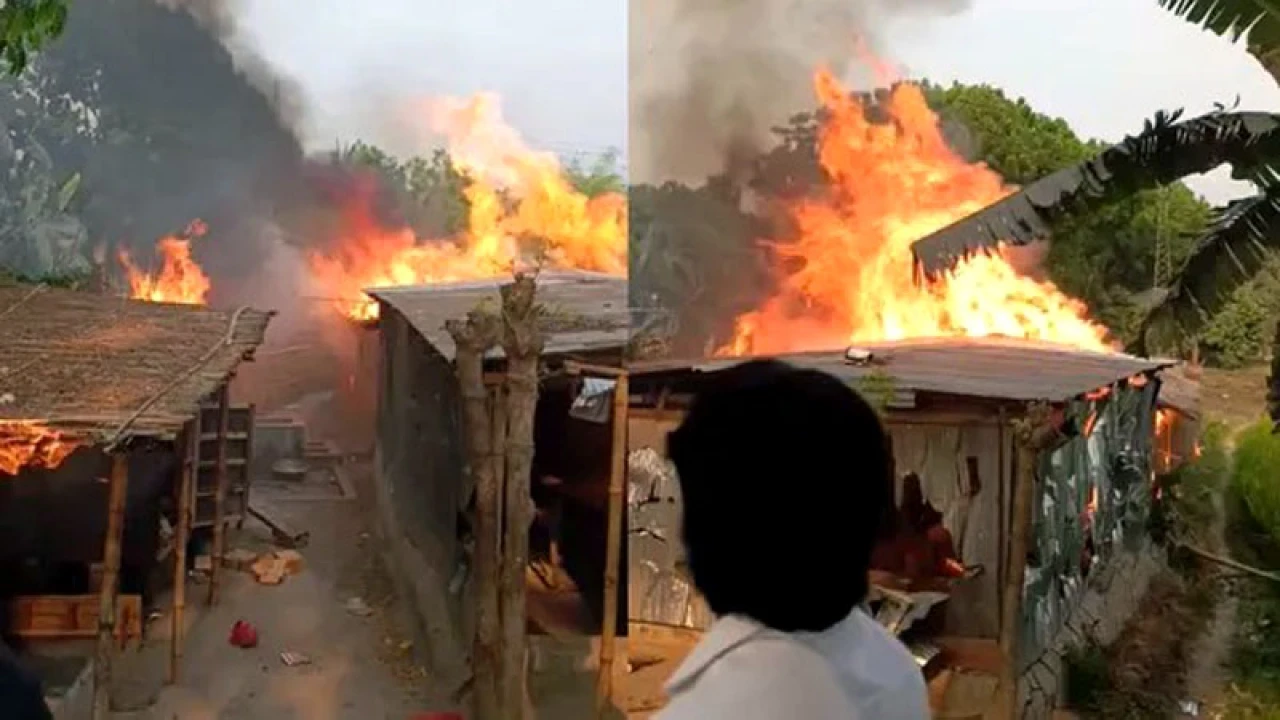 চায়ের দোকানের আড়ালে দেহ ব্যবসা, প্রতিবাদে ৫ হোটেলে অগ্নিসংযোগ