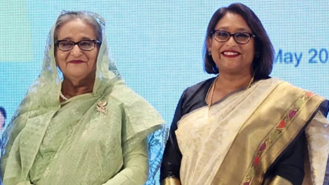  শেখ হাসিনা-পুতুলসহ ১৮ জনের বিরুদ্ধে গ্রেপ্তারি পরোয়ানা