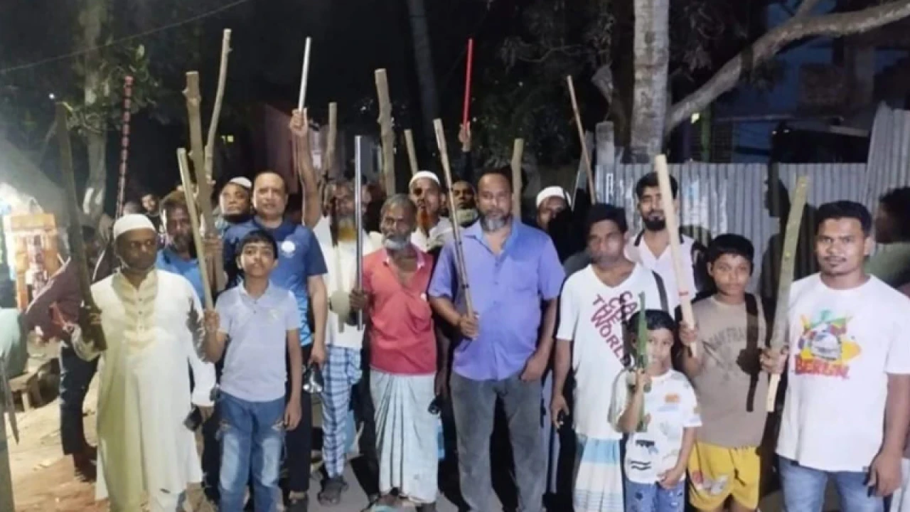 সোনারগাঁয়ে ডাকাত আতঙ্কে রাত জেগে পাহারা