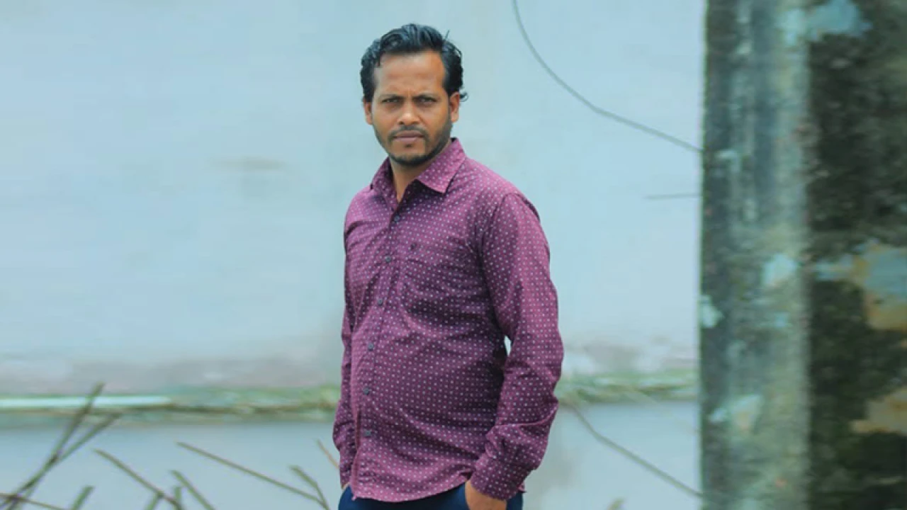 ব্যবসায়ীকে মারধরের অভিযোগে শ্রমিকদল নেতা গ্রেপ্তার