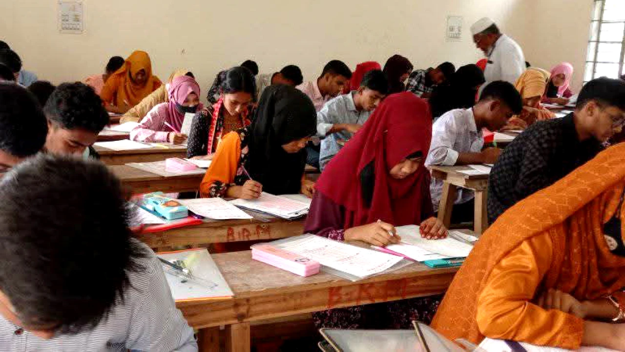 এসএসসি’র প্রথম দিন রংপুরে অনুপস্থিত ৫৭৭, বহিষ্কার ৫