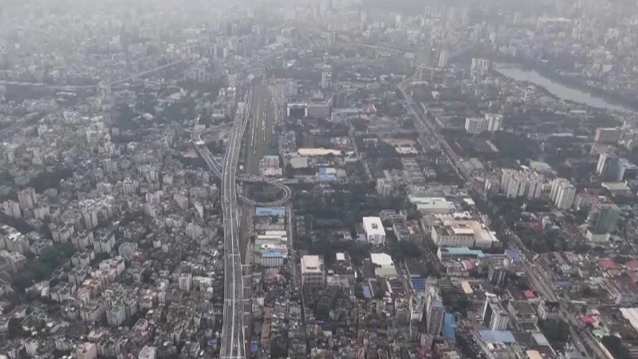 বায়ুদূষণে আজ দোহা শীর্ষে, ঢাকার পরিস্থিত কেমন