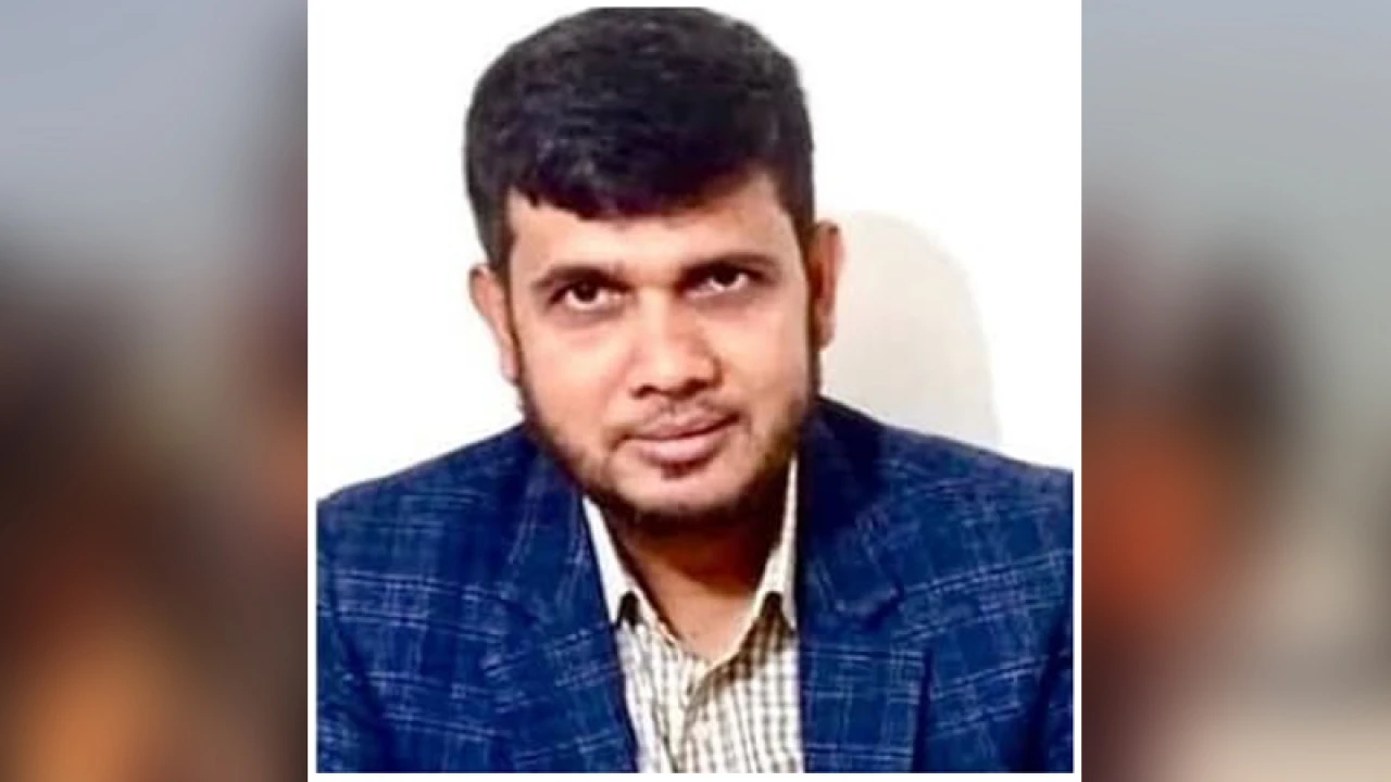 ব্যবসায়ীর মাথায় পিস্তল ঠেকালেন যুবদলের সাবেক নেতা!