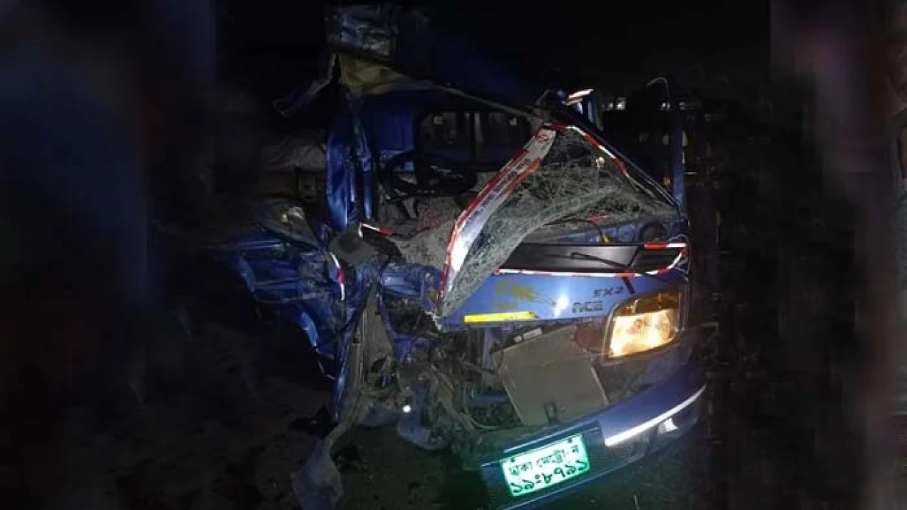 মাধবপুরে ট্রাক-পিকআপ সংঘর্ষ, নিহত ৪