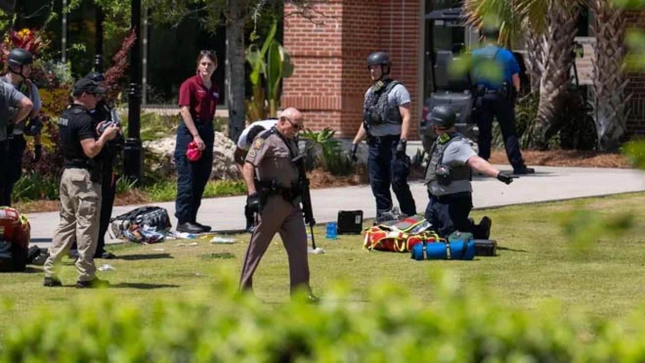 ফ্লোরিডা স্টেট ইউনিভার্সিটিতে বন্দুকধারীর গুলিতে নিহত ২, আহত ৬