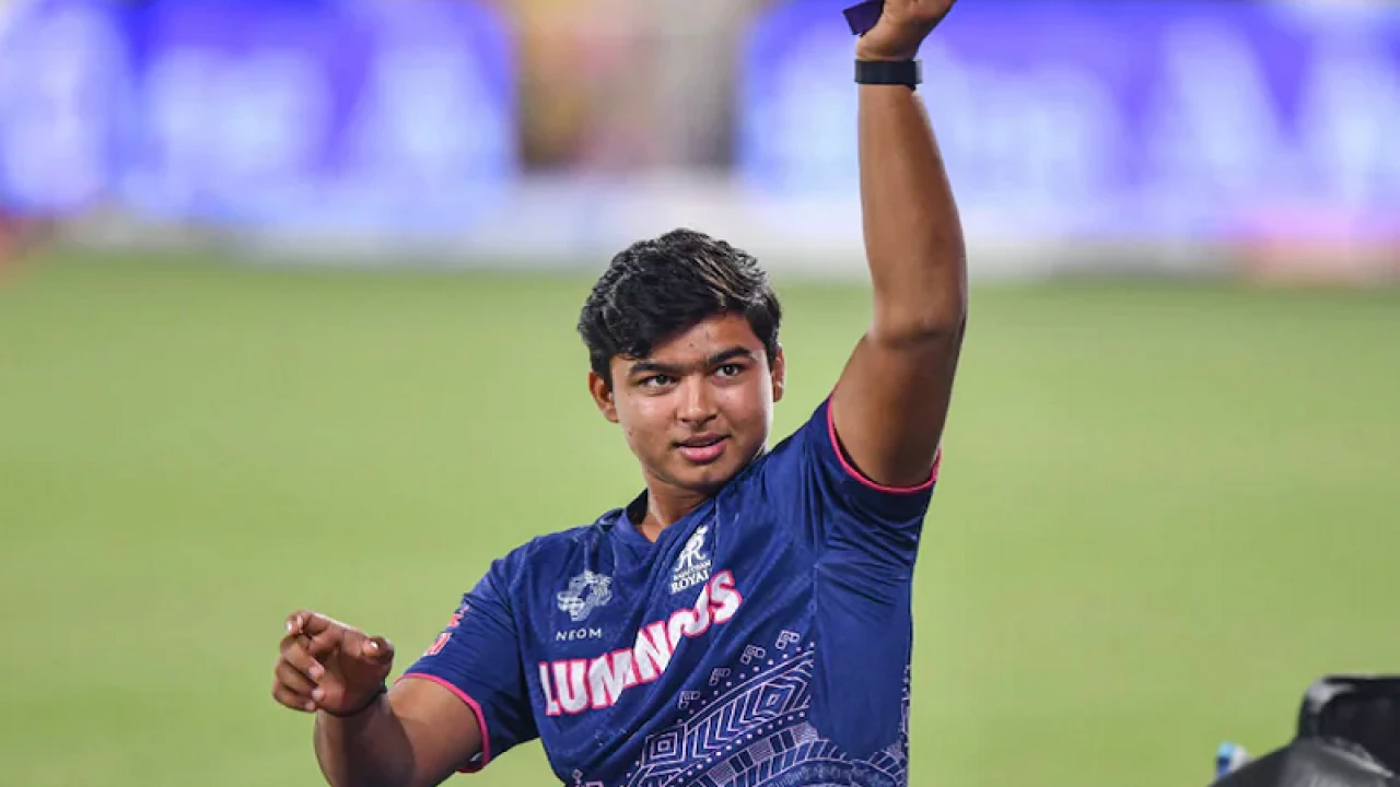 আইপিএলে সর্বকনিষ্ঠ হিসেবে বৈভবের অভিষেক!