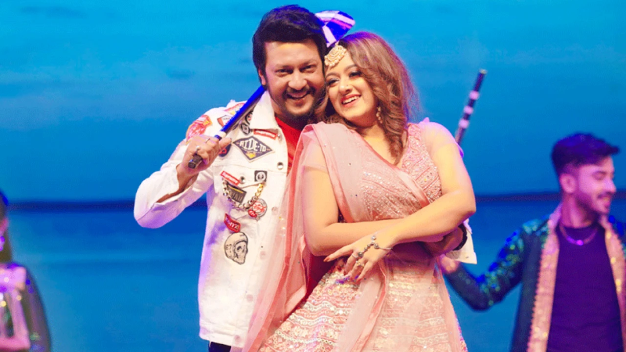 জুটি হচ্ছেন তারা