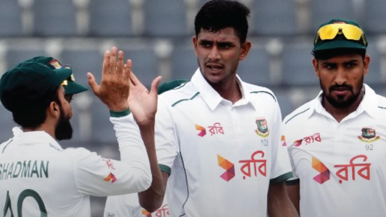 লিড নিয়ে দুই শ পার করল জিম্বাবুয়ে