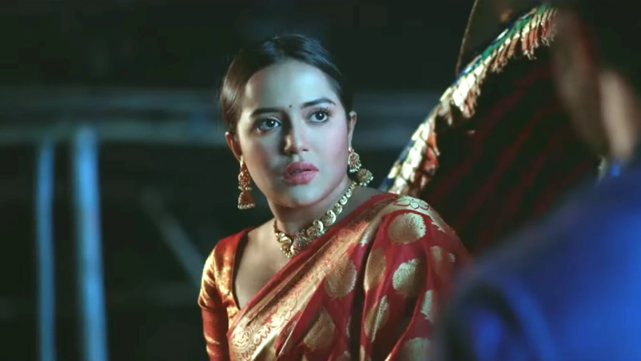 বাড়ি থেকে পালানো এক মেয়ের গল্প