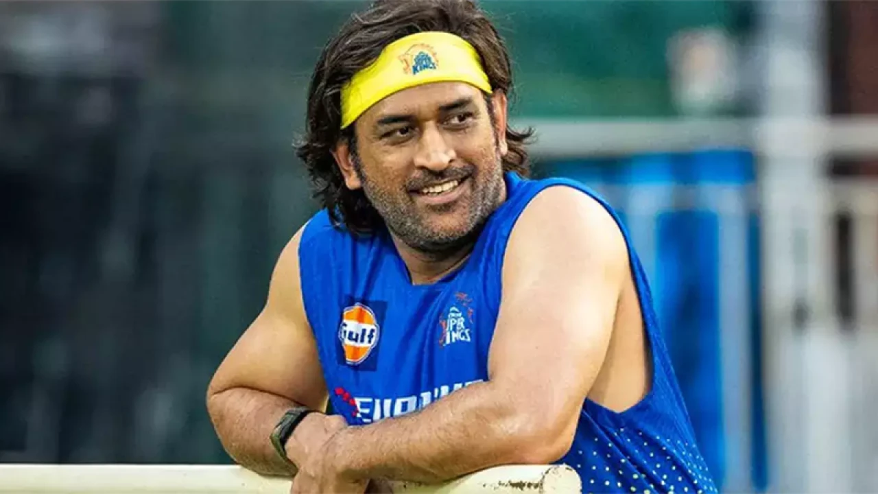 দিনে ৫ লিটার দুধ পান নিয়ে যা বললেন ধোনি