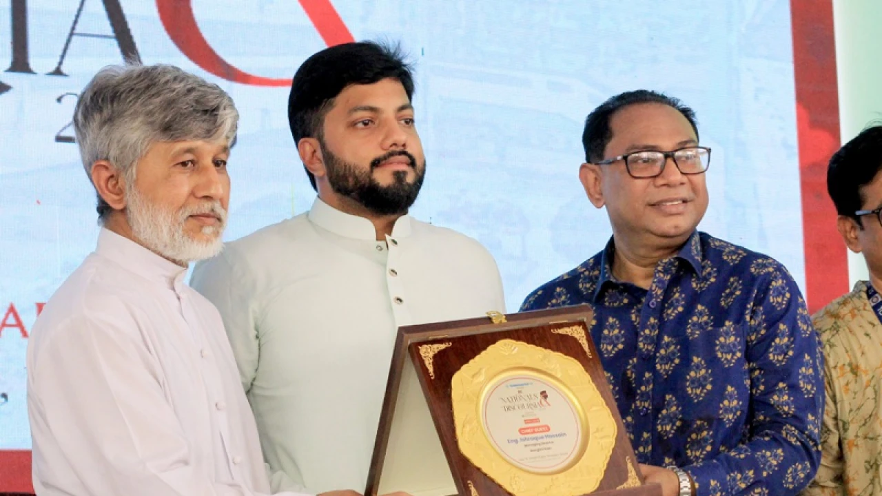 বাংলাদেশে নির্বাচনের আগে প্রেসিডেনশিয়াল ডিবেট হওয়া দরকার: ইশরাক 